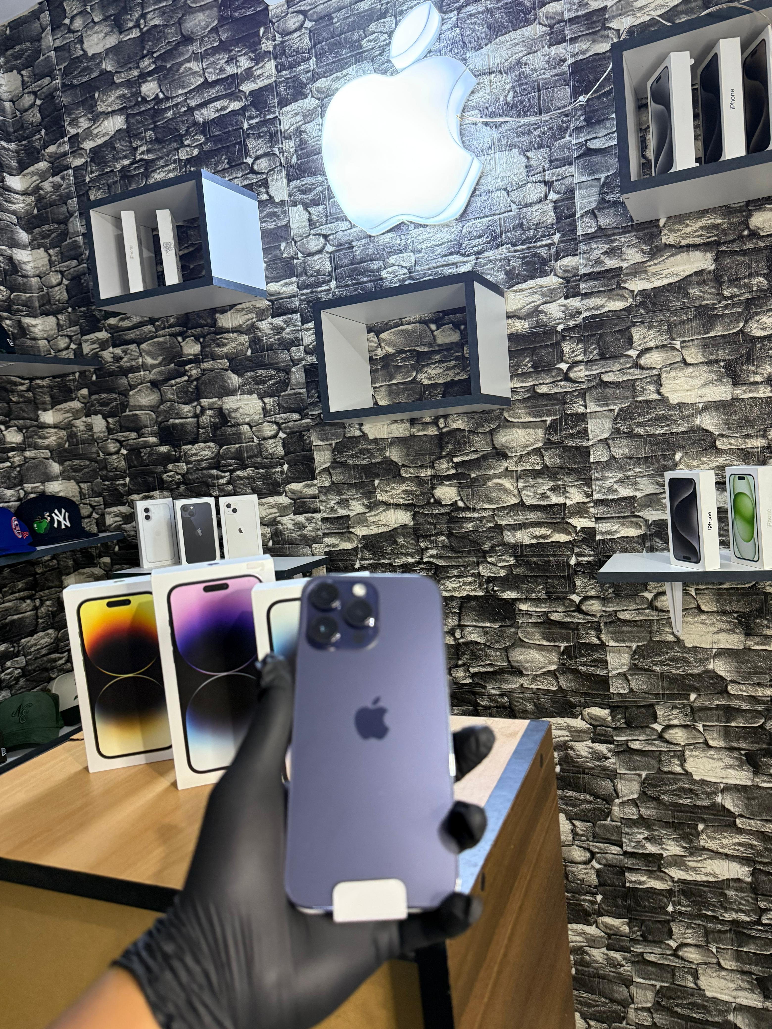 IPHONE 14 PRO